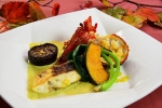 紅葉鯛のマッシュルームのデュクセル包み 赤海老のフリット海老とパセリのソース秋の野菜と共に